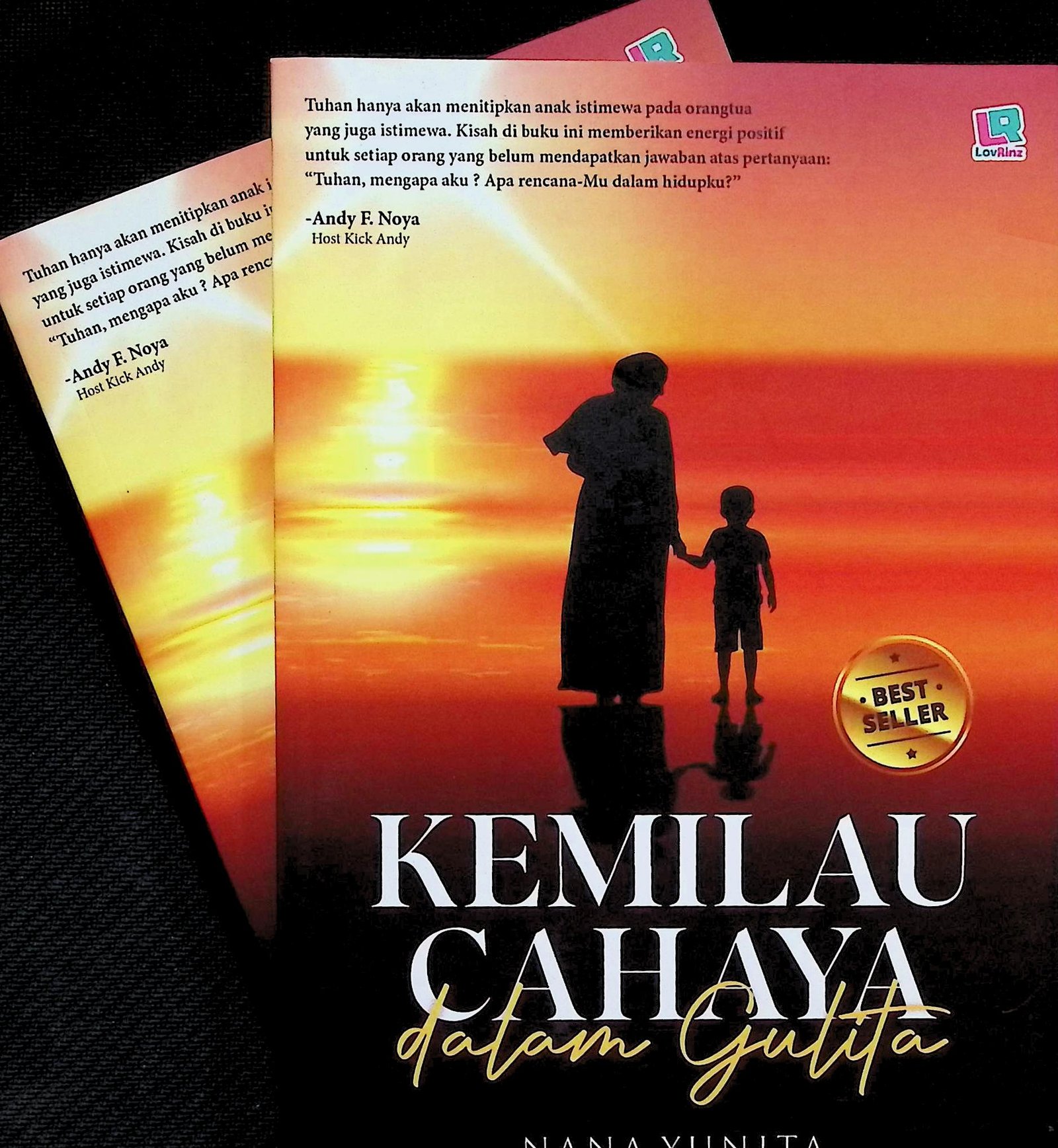 Cover KEMILAU CAHAYA DALAM GULITA / NANA YUNITA